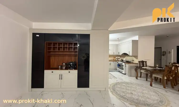 آشپزخانه با کابینت نئوکلاسیک