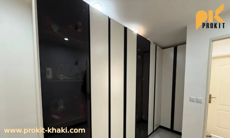 طراحی کمد دیواری در شیشه ای